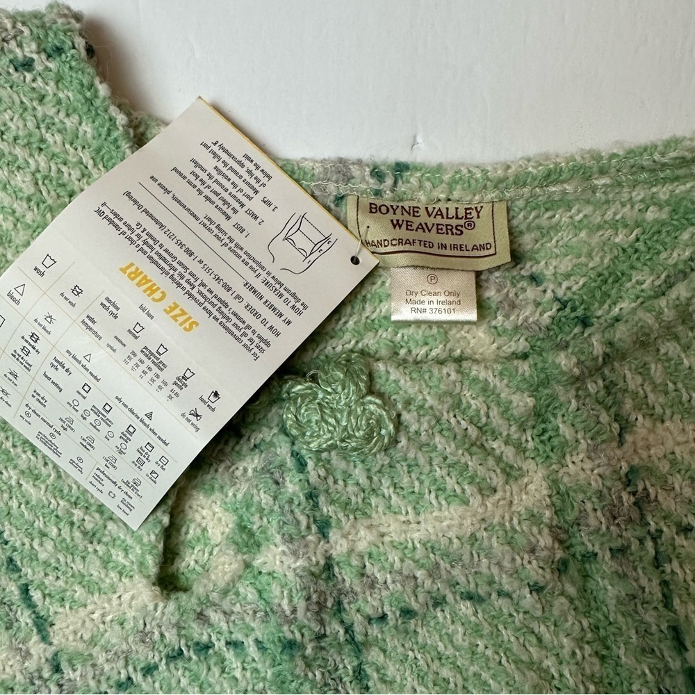 Boyne Valley Weavers Shawl NWT - Picture 10 of 12